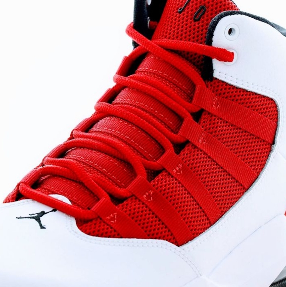 Jordan Max Aura 6.5 Y / 37.5 (NWOT) White Black Red - Picture 3 of 12
